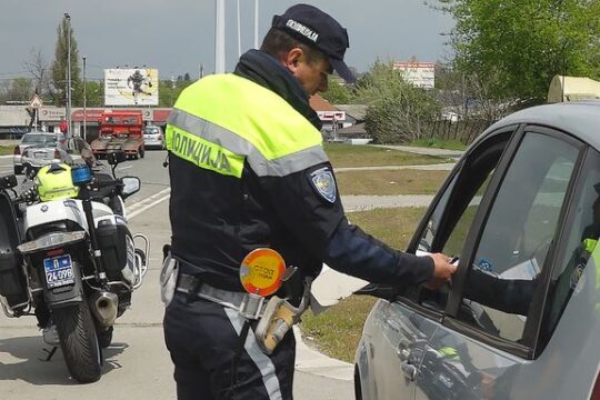 FOTO - izvor - MUP-saobracajni-policajac.jpg Objektiva.rs Valjevo