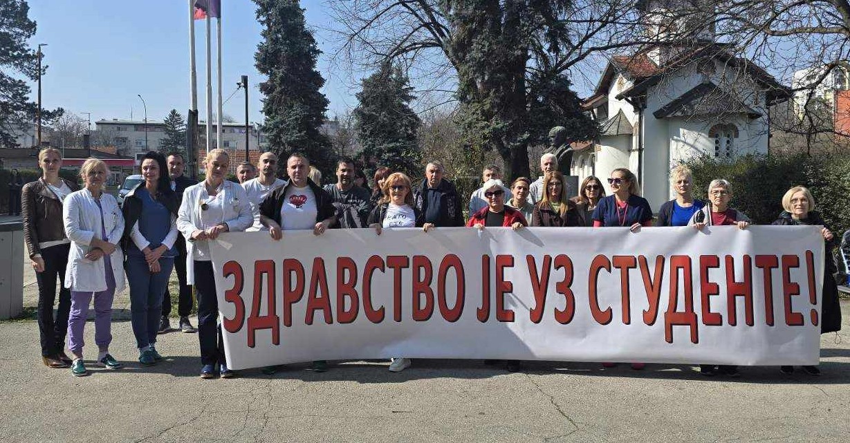 Akcija komemorativne tišine potom podrška poljoprivrednicima